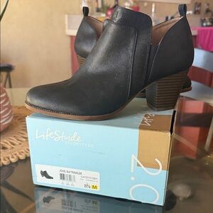 Life Stride Velocity 2.0 ~ Jovie Black Traveler Ankle Booties